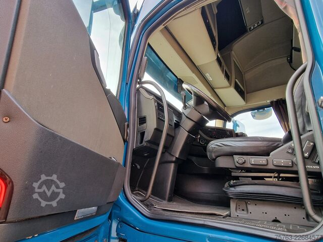 Standard-SZM Volvo FH 13.540 Globetrotter XL 6x2 - Retarder - Full...