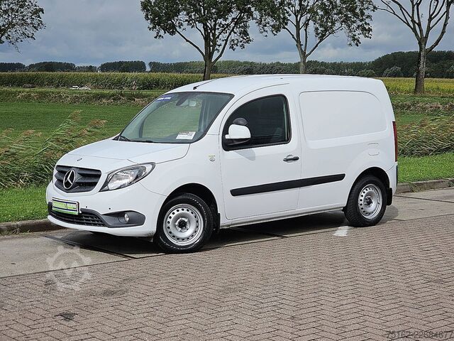High-roof van MERCEDES-BENZ CITAN 112 benzine ac