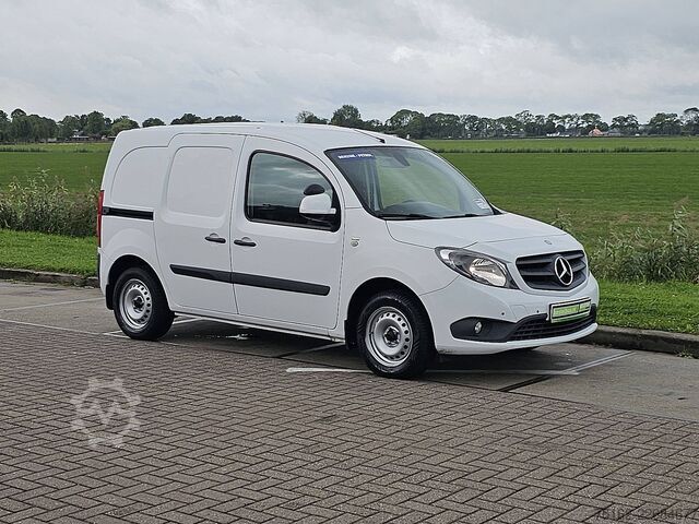 High-roof van MERCEDES-BENZ CITAN 112 benzine ac