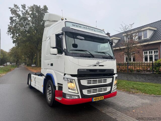 Standard-SZM Volvo FM 370 Globetrotter   Side skirts