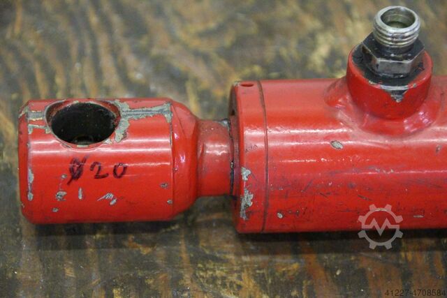 Hydraulic cylinder unbekannt Hub 140 mm