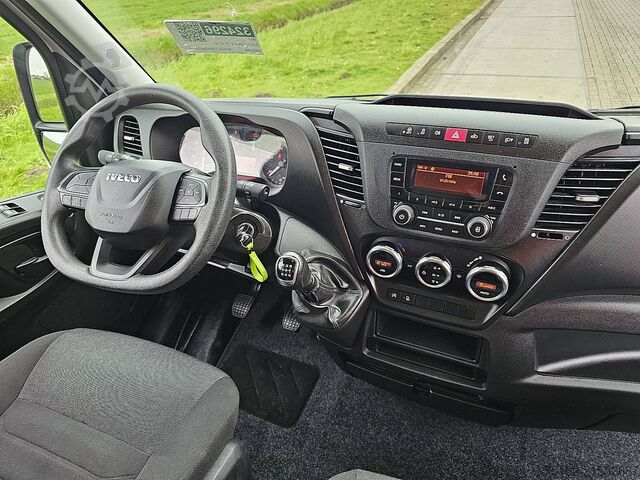 Hochdachkombi IVECO DAILY 35 S 14 140 L2H2