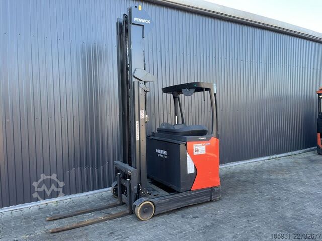 Schubmaststapler Linde R14-01