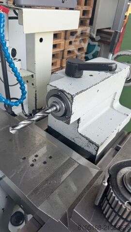 Leit- und Zugspindeldrehmaschine GDW Romi T 250