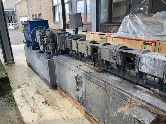 Twin Screw Extruder KraussMaffei ZE 52-48D