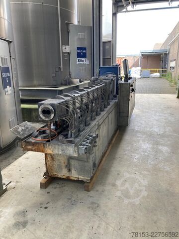 Twin Screw Extruder KraussMaffei ZE 52-48D