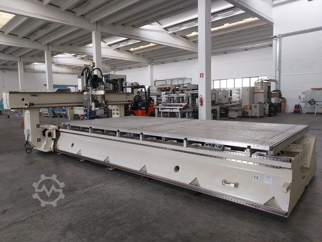 Machining center SCM Routech R 500