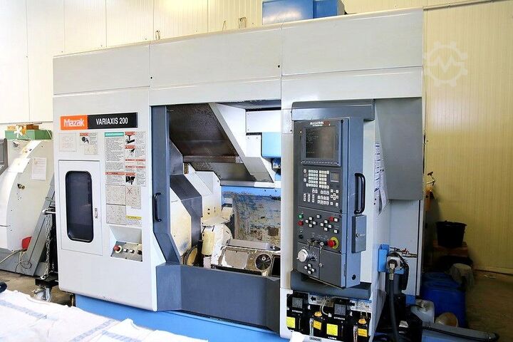 Vertikales Bearbeitungszentrum MAZAK Variaxis 200