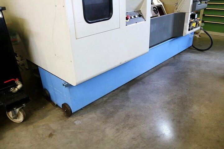 Vertikales Bearbeitungszentrum MAZAK Variaxis 200