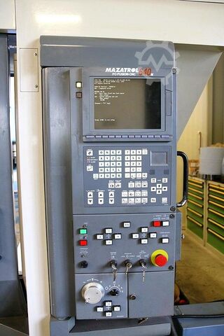 Vertikales Bearbeitungszentrum MAZAK Variaxis 200