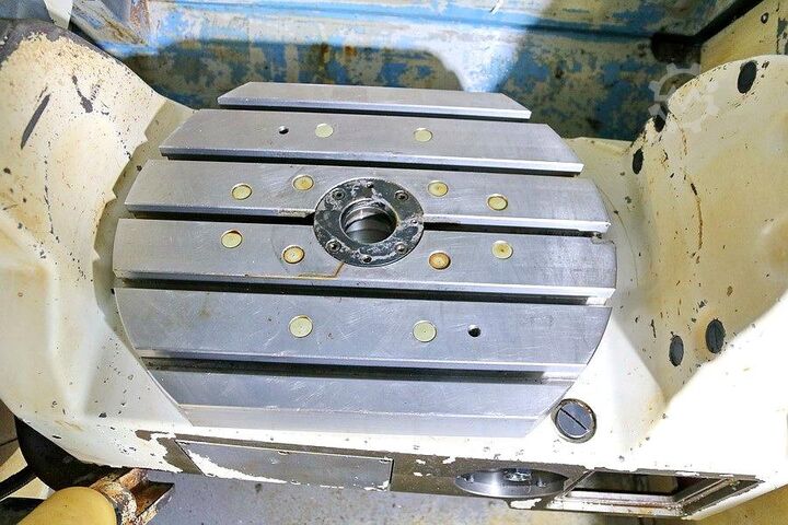 Vertikales Bearbeitungszentrum MAZAK Variaxis 200