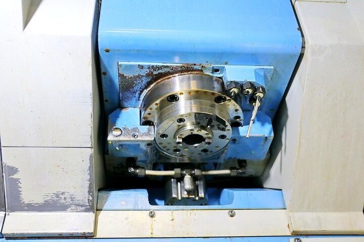 Vertikales Bearbeitungszentrum MAZAK Variaxis 200