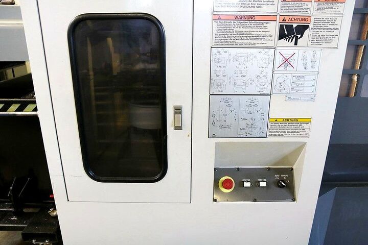 Vertikales Bearbeitungszentrum MAZAK Variaxis 200