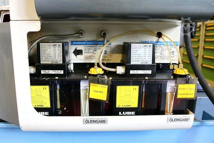 Vertikales Bearbeitungszentrum MAZAK Variaxis 200