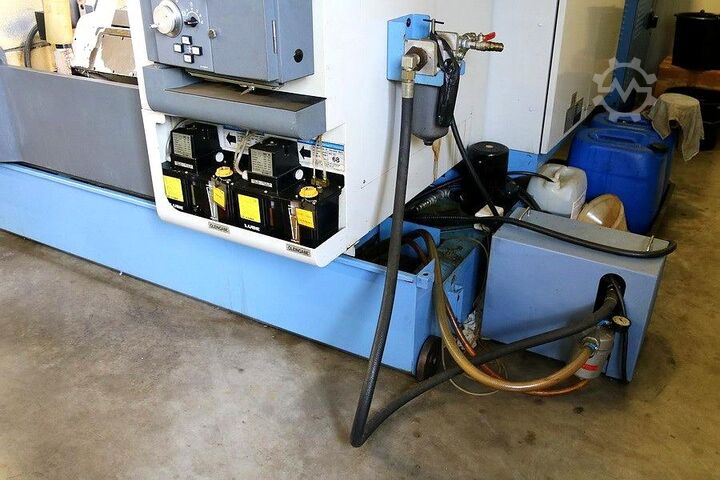 Vertikales Bearbeitungszentrum MAZAK Variaxis 200