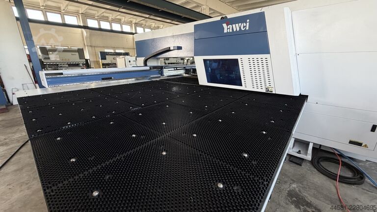 Laser-punch combination machine YAWEI HPML30510