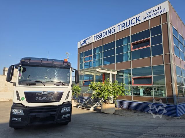 Truck chassis MAN TGS 26.420
