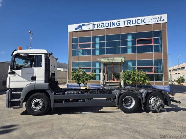 Truck chassis MAN TGS 26.420