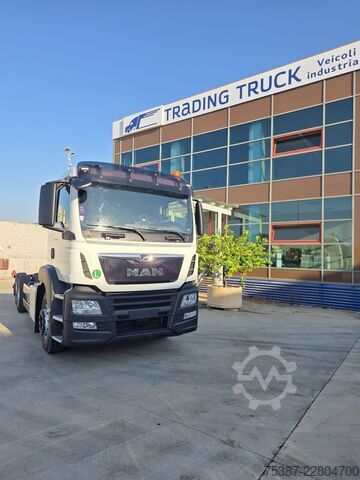 Truck chassis MAN TGS 26.420