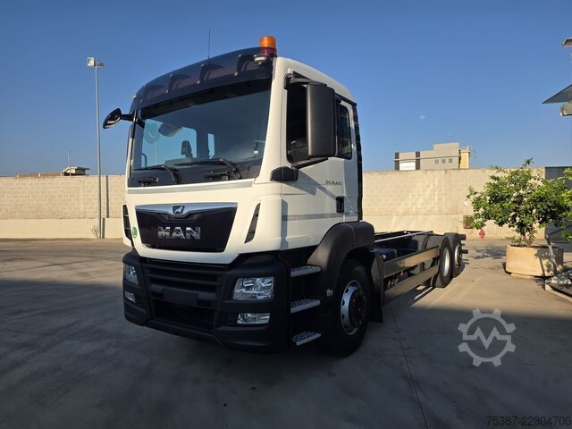 Truck chassis MAN TGS 26.420