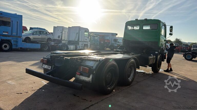 Chassis cab MAN 26.272 (MANUAL PUMP / POMPE MANUELLE / LAMES / ...