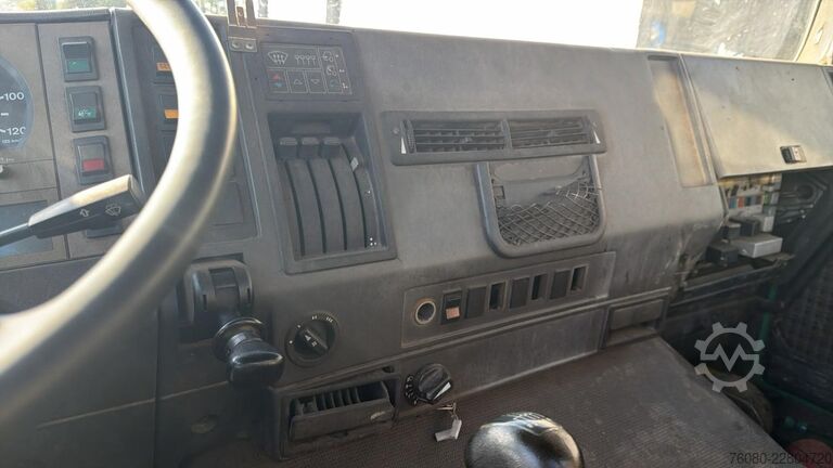 Chassis cab MAN 26.272 (MANUAL PUMP / POMPE MANUELLE / LAMES / ...