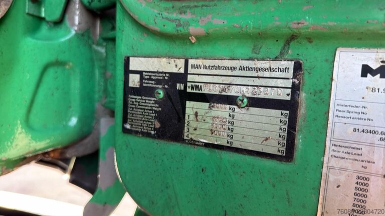 Chassis cab MAN 26.272 (MANUAL PUMP / POMPE MANUELLE / LAMES / ...