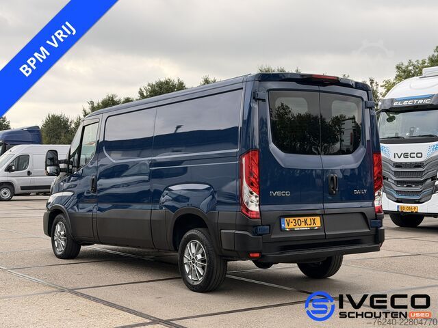 Iveco Daily 35S16V 2.3L 160hp | L2H2 W3520 | Manual Transmission | Adaptive Cruise Control | Camera  Iveco Daily 35S16V 2.3L 160pk | L2H2 W3520 | Handgesc...