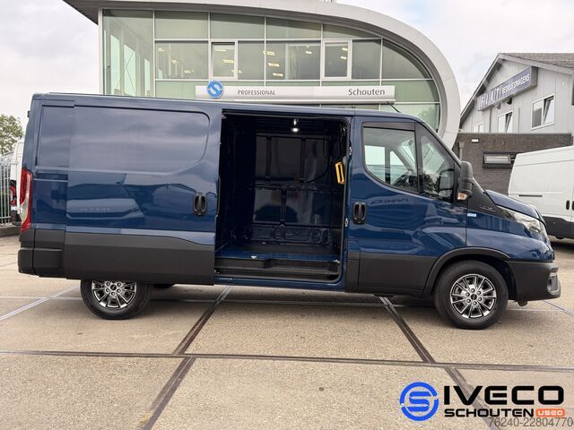 Iveco Daily 35S16V 2.3L 160hp | L2H2 W3520 | Manual Transmission | Adaptive Cruise Control | Camera  Iveco Daily 35S16V 2.3L 160pk | L2H2 W3520 | Handgesc...