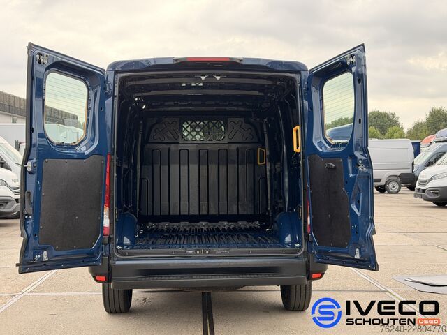 Iveco Daily 35S16V 2.3L 160hp | L2H2 W3520 | Manual Transmission | Adaptive Cruise Control | Camera  Iveco Daily 35S16V 2.3L 160pk | L2H2 W3520 | Handgesc...