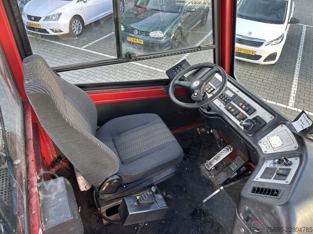 Standard tractor Terberg YT182 / Motor Problem - Oil Pressure / 2006 / C...