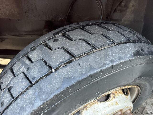 Standard tractor Terberg YT182 / Motor Problem - Oil Pressure / 2006 / C...