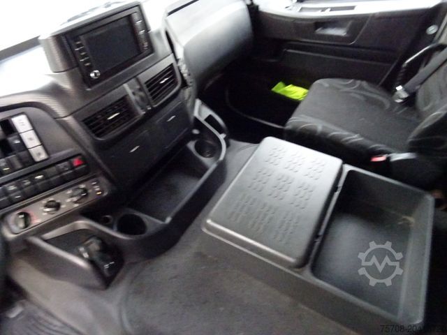 Beverage truck IVECO 260 S 42*kpl. Zug*2x LBW*Lift/Lenk*Ret.*38 Pal.