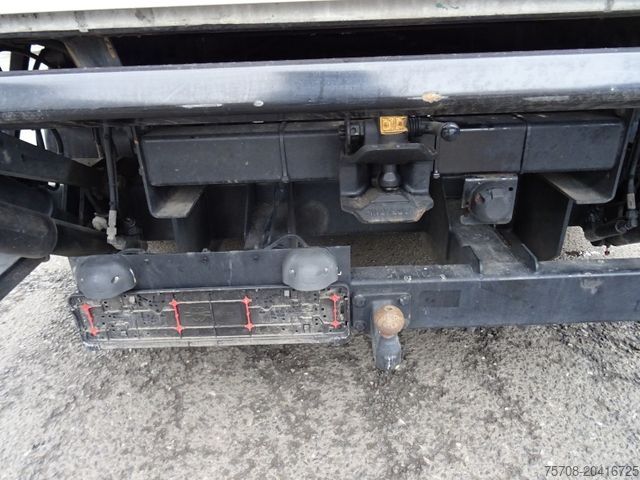 Beverage van FUSO 9 C 18*4,2 m Schenkwand*1,5 to LBW*2x AHK