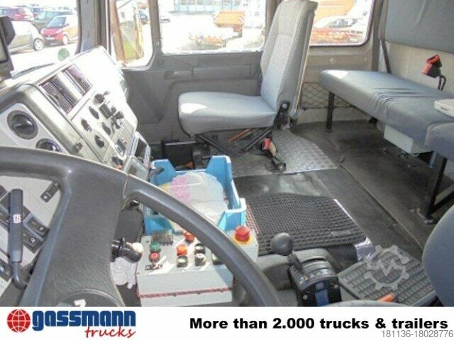 LKW-Fahrgestell MAN 26.314 6x2