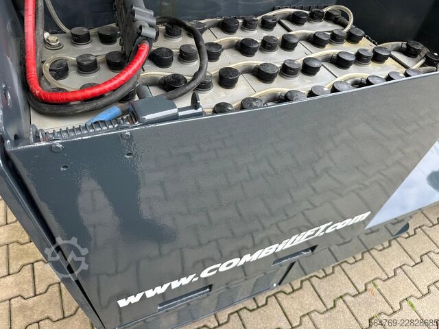 4-way forklift Combilift C4500 /Triplex/Battery 2023 year