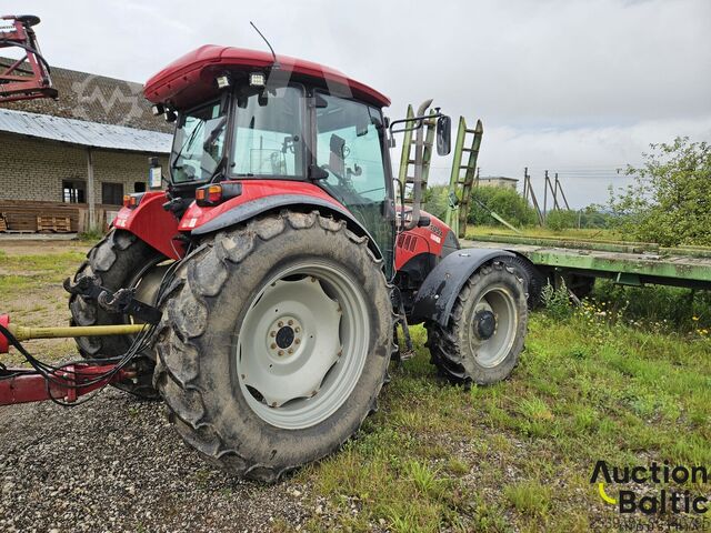Traktor Case IH Farmall 105 A