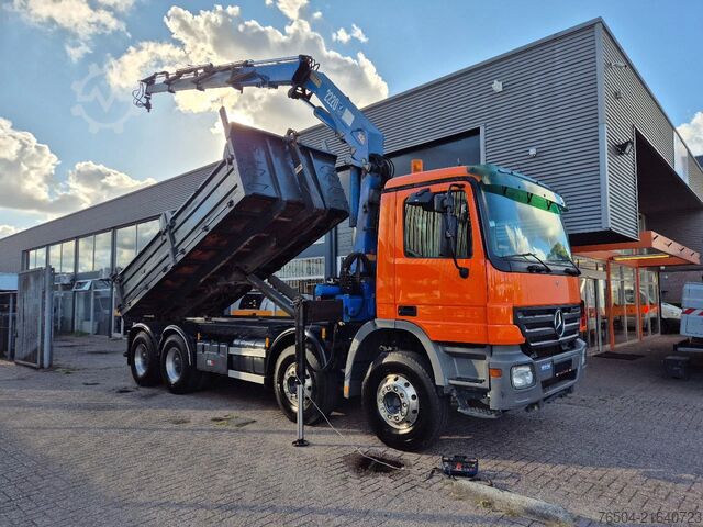 Hook arm system Mercedes-Benz Actros 3241 8X4 Containersysteem/ 20T HMF crane...