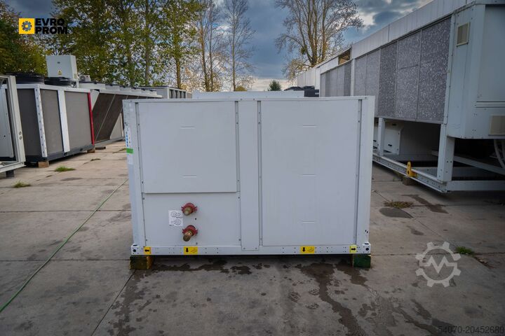 Chiller Used Aircooled chiller CARRIER RBSY045B0023 PE 44 KW. 2017 yom