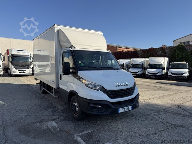Geschlossener Lieferwagen Iveco daily 35-160