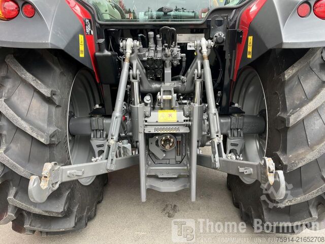 Traktor Massey Ferguson MF 4709 M Cab Essential