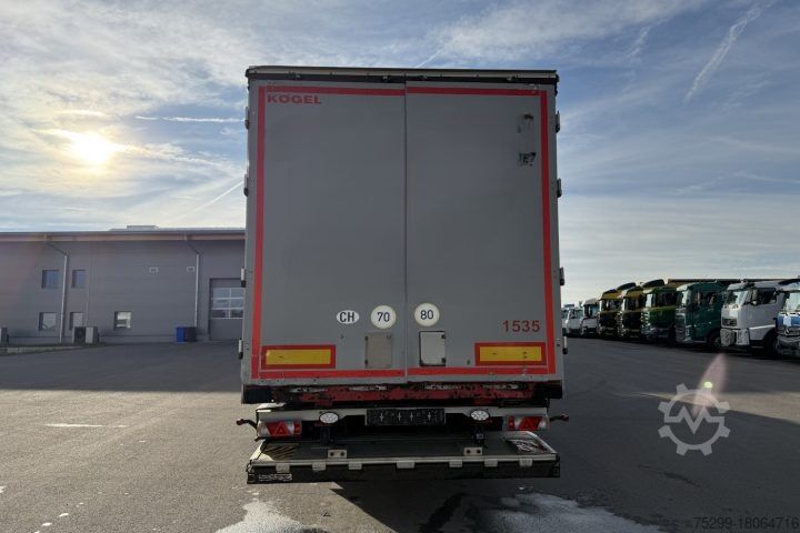 Auflieger mit Pritsche & Plane  S 24 Plane Hebebühne / Swiss-Vehicle