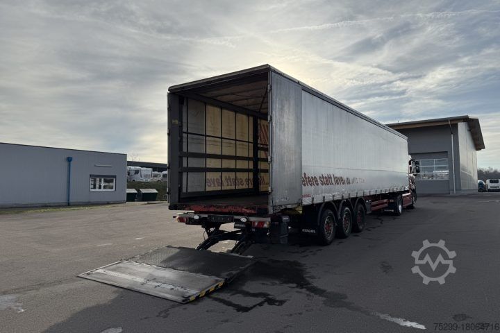 Auflieger mit Pritsche & Plane  S 24 Plane Hebebühne / Swiss-Vehicle