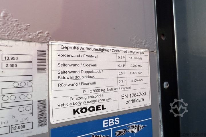 Auflieger mit Pritsche & Plane  S 24 Plane Hebebühne / Swiss-Vehicle