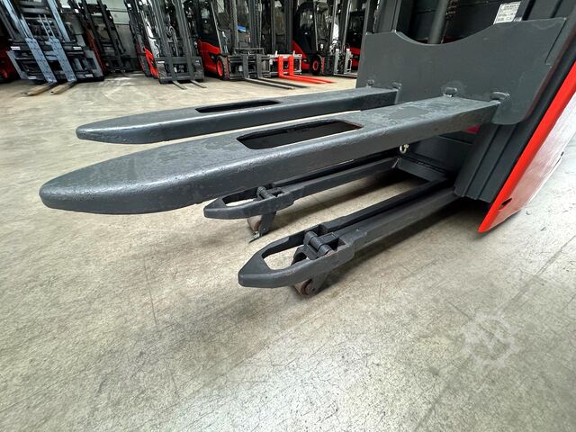 Hochhubwagen Linde L12 [ID: 410]