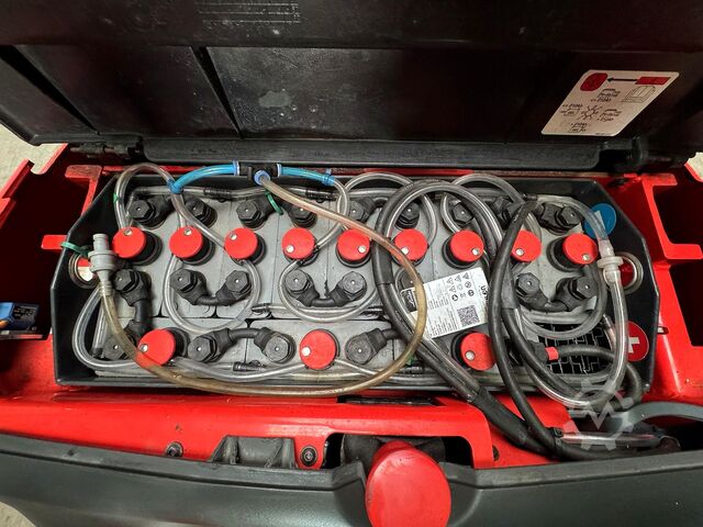 Hochhubwagen Linde L12 [ID: 410]