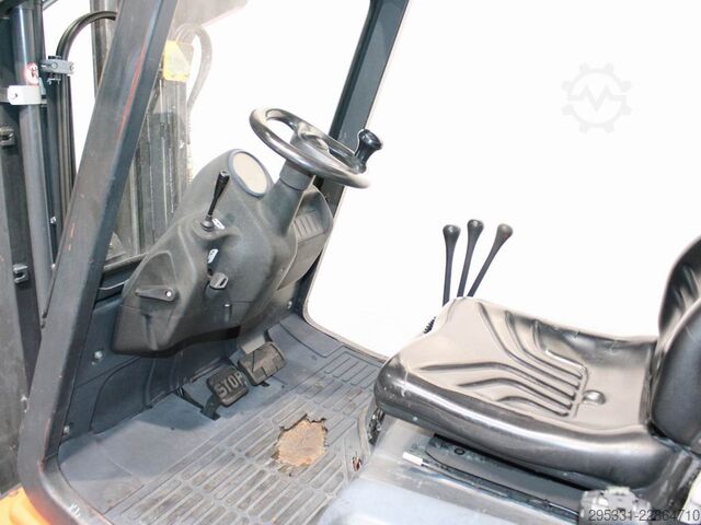 Diesel Forklift Linde H 30 D-03  351