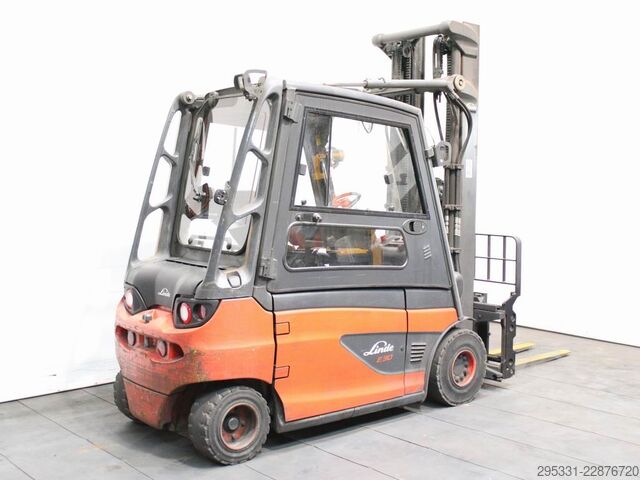 Elektro 4 Rad-Stapler Linde E 30 L-01  387
