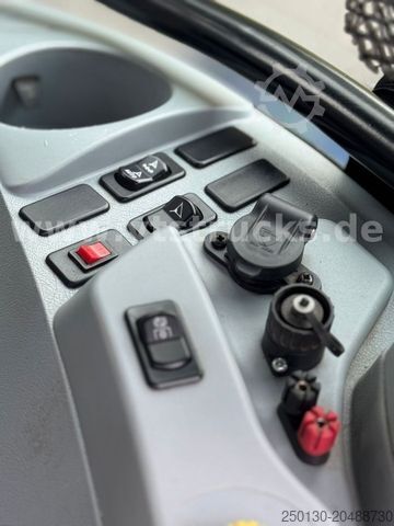 Traktor NEW HOLLAND T7.230 Limited Edition Klima Allrad TOP Zustand