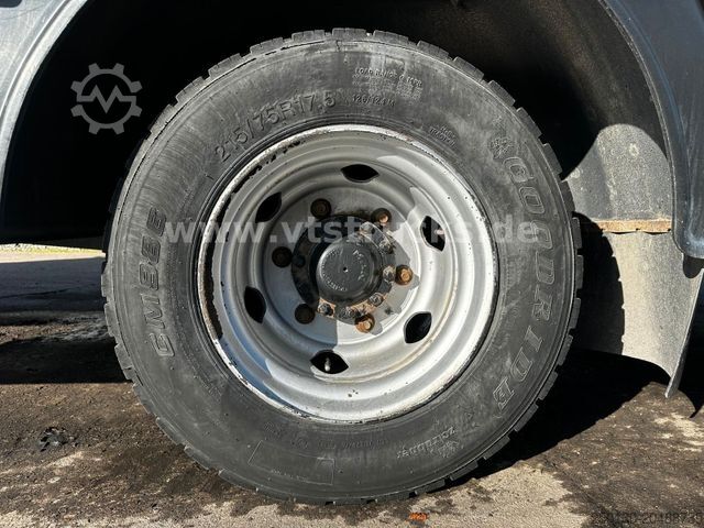 Transporter mit Pritsche & Plane MAN TGL 8.180 4x2 EU5 Ladebordwand Orig. Km